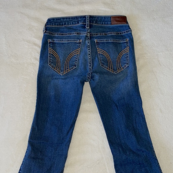 Hollister Low-Rise Boot Jeans - Picture 3 of 7